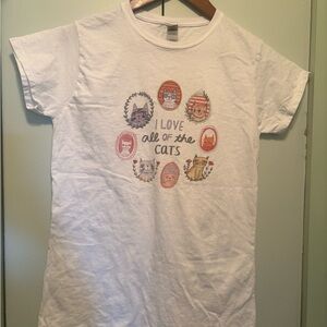 Gildan White Cat Graphic Tee